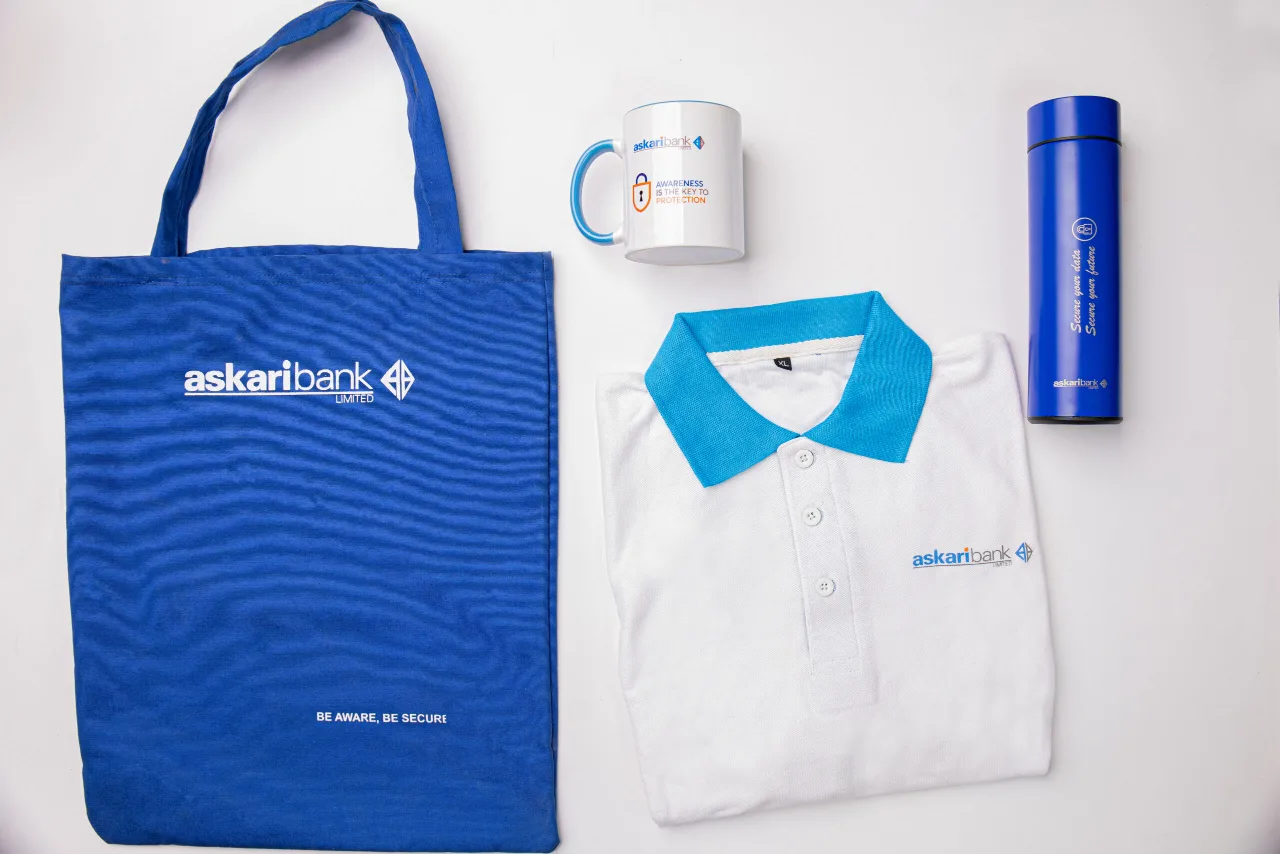 Gift Box 006 with custom logo branding